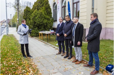 Teď už to pojede jako po másle. Kozlovice mají novou silnici