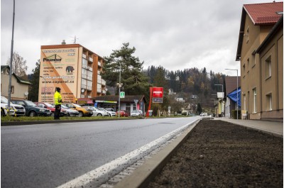 Na jaře začali, na podzim skončili. Hanušovice mají novou hlavní silnici