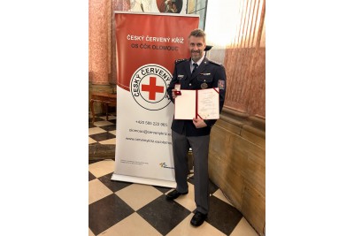 Zástupci kraje předali další zlaté kříže za darování krve