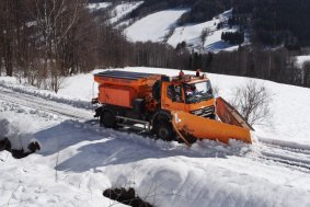 Do oprav silnic letos půjde více peněz. Pomůže i nová technika