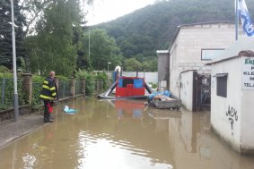 Hasiči z Olomouckého kraje pomáhají v Čechách