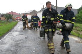 Kraj rozdělí mezi dobrovolné hasiče peníze na výdaje při povodních