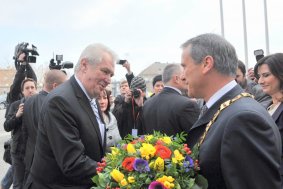 Prezident Zeman zahájí návštěvu kraje na Hané, dva dny pak stráví na severu regionu