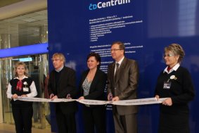 Nové ČD centrum na olomouckém hlavním nádraží už slouží cestujícím