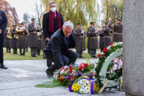 Zástupci Olomouckého kraje uctili památku Jana Opletala