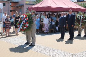 Zástupci kraje se poklonili památce obětí v Novém Malíně 