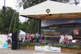 Hejtman Ladislav Okleštěk se zúčastnil mezinárodního folklorního festivalu ve Velké Bystřici