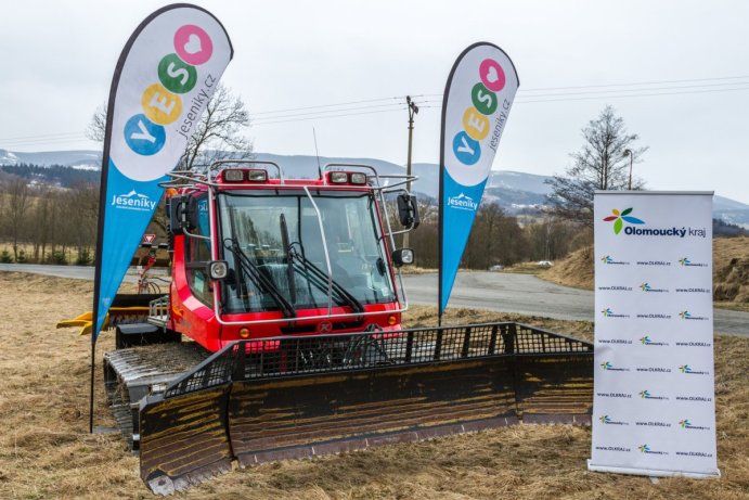 Kraj daroval rolby. Pomohou s úpravou tratí pro běžecké lyžování na Jesenicku