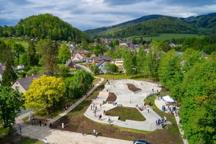 V Jeseníku dnes otevřeli nový skatepark