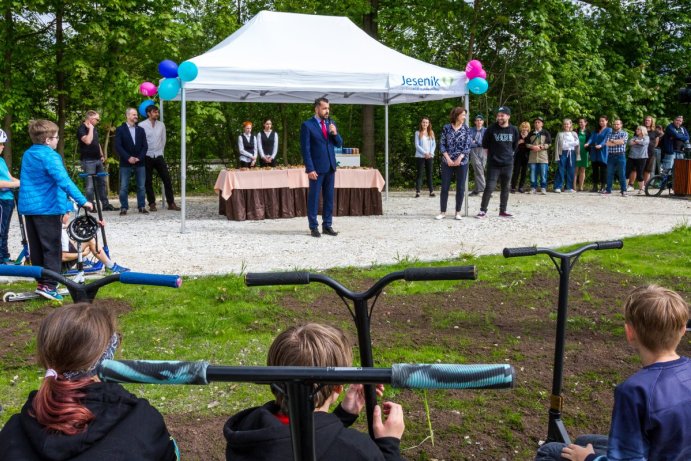 V Jeseníku dnes otevřeli nový skatepark