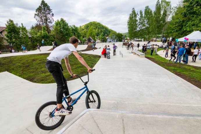 V Jeseníku dnes otevřeli nový skatepark