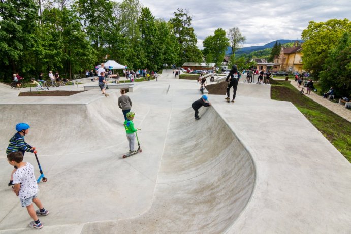 V Jeseníku dnes otevřeli nový skatepark