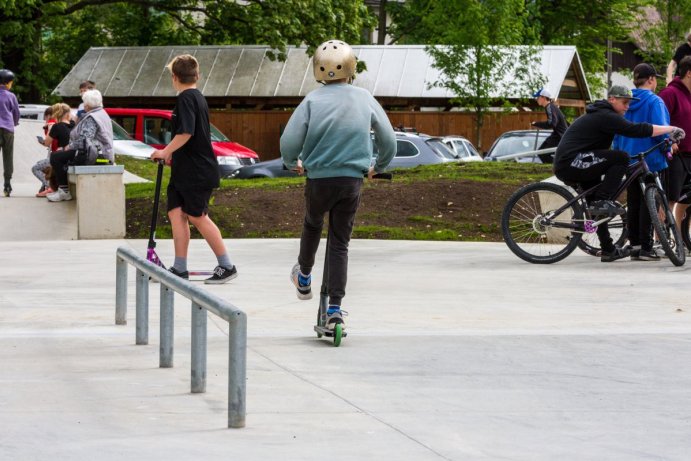 V Jeseníku dnes otevřeli nový skatepark