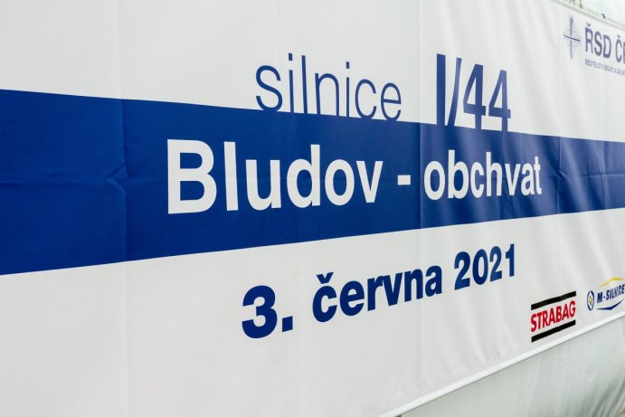 Začala stavba silničního obchvatu Bludova