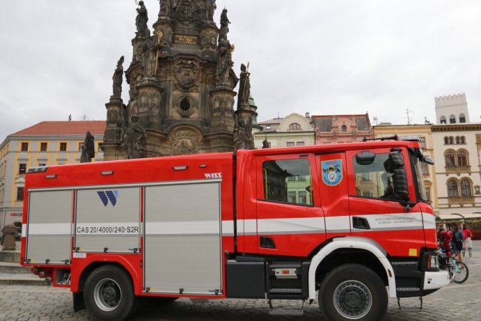 Slavnostní předání cisternové automobilové stříkačky JSDH Olomouc - Chválkovice