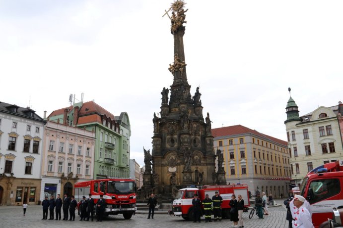 Slavnostní předání cisternové automobilové stříkačky JSDH Olomouc - Chválkovice