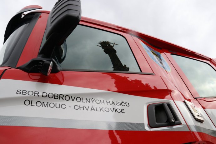 Slavnostní předání cisternové automobilové stříkačky JSDH Olomouc - Chválkovice