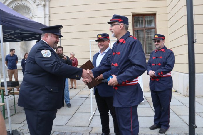 Slavnostní předání cisternové automobilové stříkačky JSDH Olomouc - Chválkovice