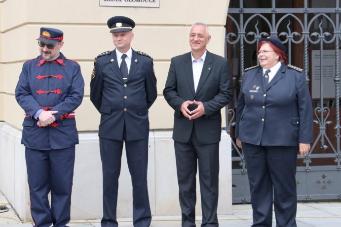 Slavnostní předání cisternové automobilové stříkačky JSDH Olomouc - Chválkovice