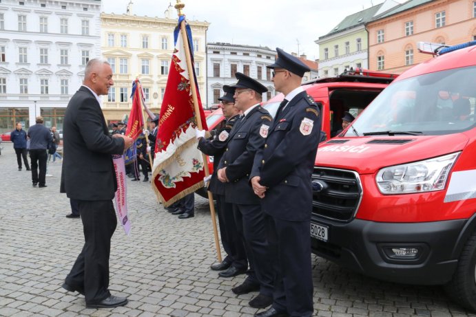 Slavnostní předání cisternové automobilové stříkačky JSDH Olomouc - Chválkovice