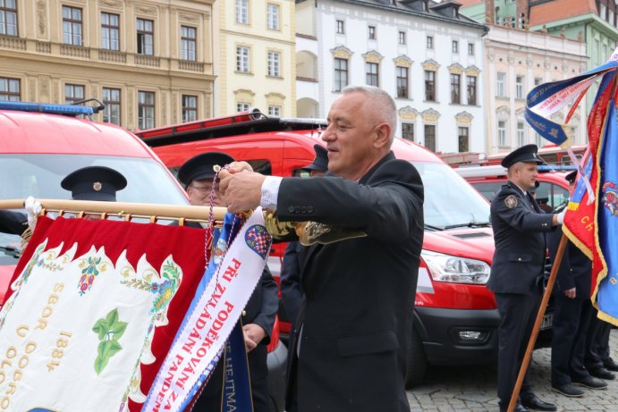 Slavnostní předání cisternové automobilové stříkačky JSDH Olomouc - Chválkovice