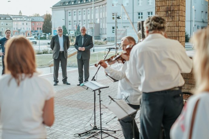 Slavnostní koncert pořádaný u příležitosti 50. výročí otevření kulturního domu v Zábřehu