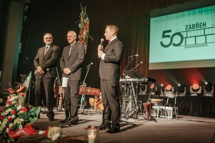 Slavnostní koncert pořádaný u příležitosti 50. výročí otevření kulturního domu v Zábřehu