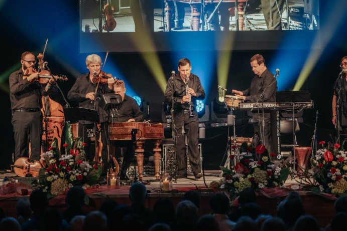 Slavnostní koncert pořádaný u příležitosti 50. výročí otevření kulturního domu v Zábřehu