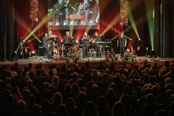 Slavnostní koncert pořádaný u příležitosti 50. výročí otevření kulturního domu v Zábřehu