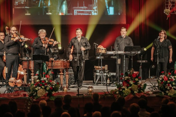 Slavnostní koncert pořádaný u příležitosti 50. výročí otevření kulturního domu v Zábřehu