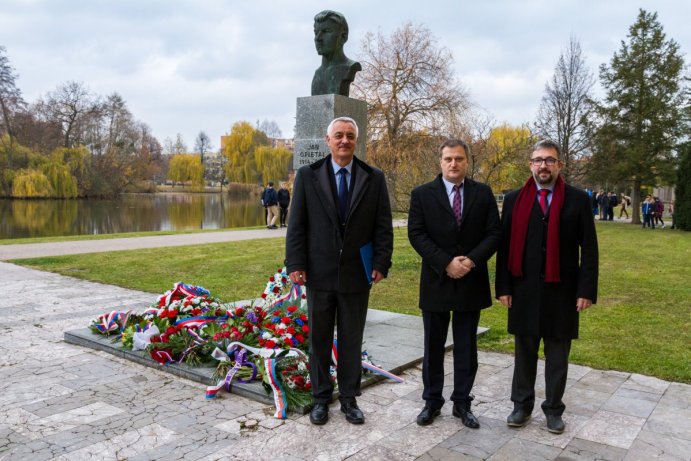 Zástupci Olomouckého kraje uctili památku Jana Opletala