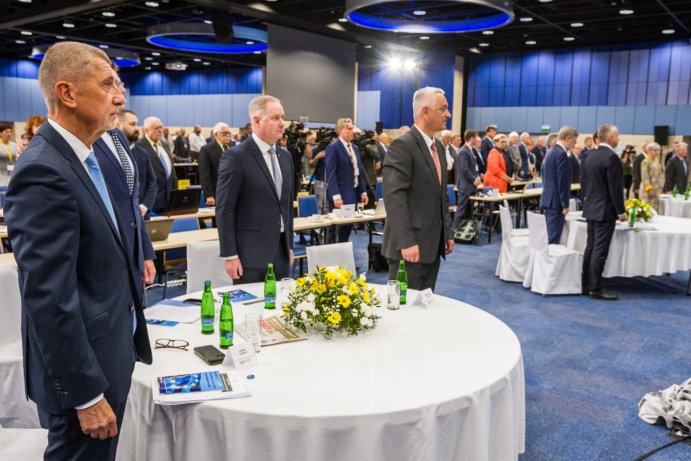 Sněm Hospodářské komory ĆR přivedl do Olomouce českou politickou špičku