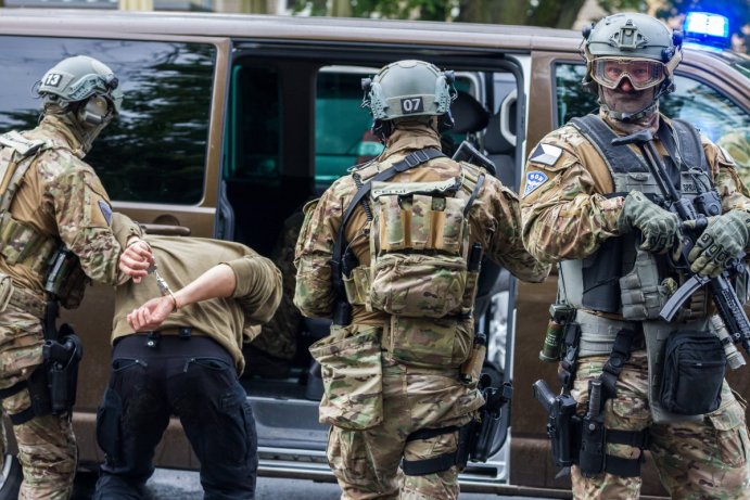 Dětský den se složkami IZS nabídl policejní koně i zásah celníků