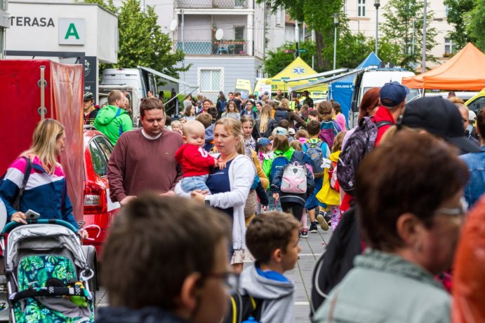 Dětský den se složkami IZS nabídl policejní koně i zásah celníků