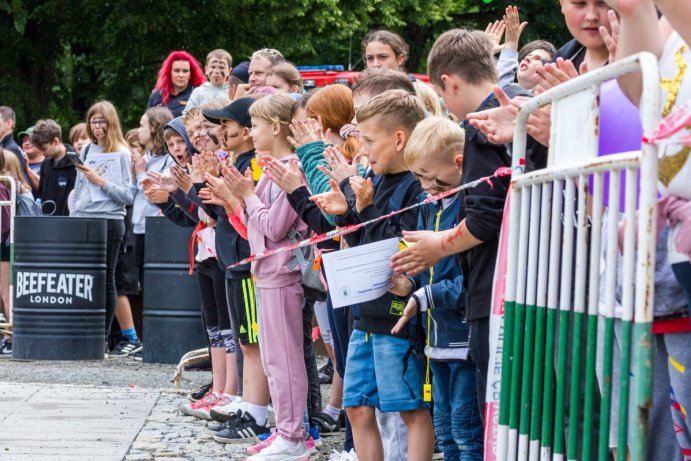 Dětský den se složkami IZS nabídl policejní koně i zásah celníků