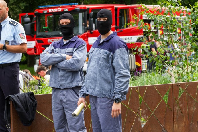 Dětský den se složkami IZS nabídl policejní koně i zásah celníků