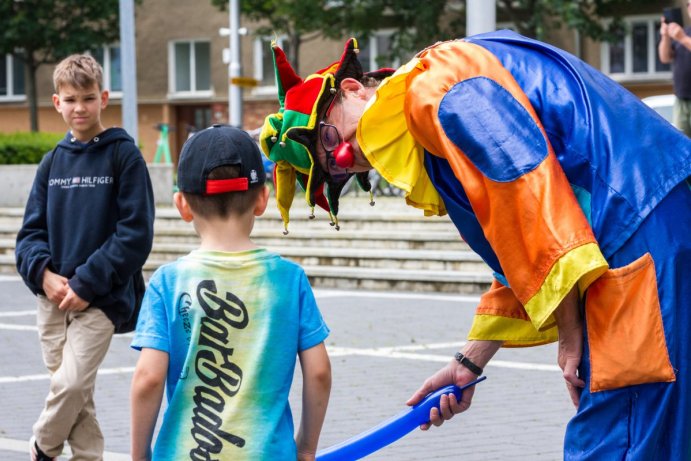 Dětský den se složkami IZS nabídl policejní koně i zásah celníků