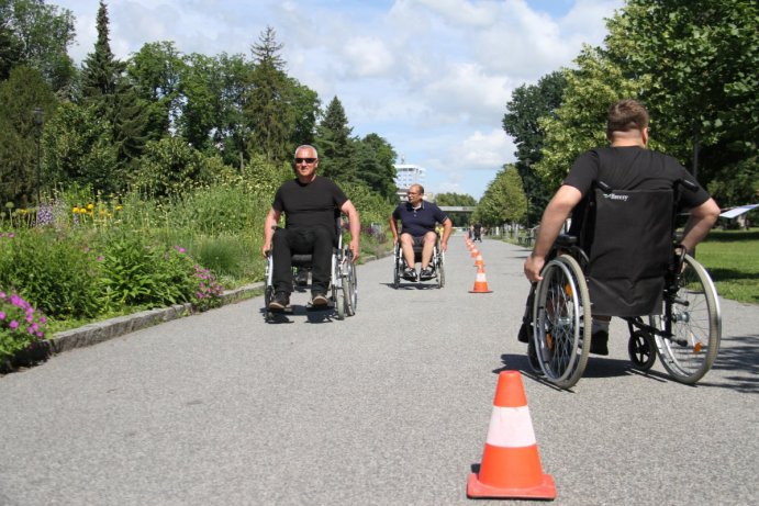 Olomoucká štafeta nabízí pohled na svět očima vozíčkářů