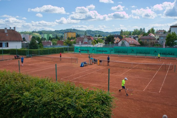 Tenisté ze Zábřehu se radují z moderního zázemí; foto: Město Zábřeh