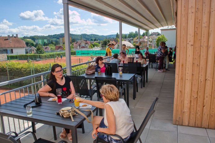 Tenisté ze Zábřehu se radují z moderního zázemí; foto: Město Zábřeh