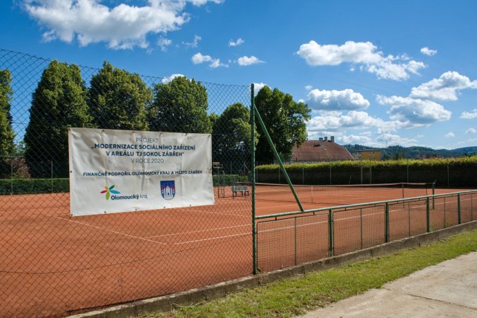 Tenisté ze Zábřehu se radují z moderního zázemí; foto: Město Zábřeh