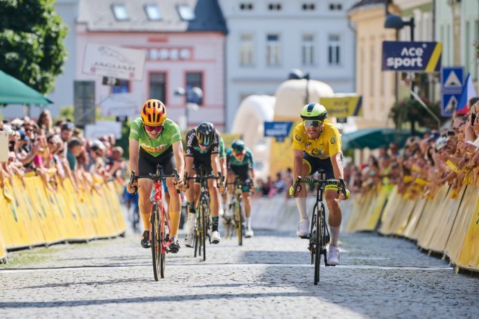 V Uničově odstartoval světový pohár v silniční cyklistice. Foto: Sazka Tour