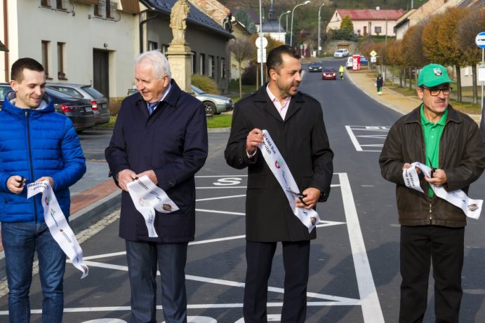 	V obci Buk řidiči projedou po nově opravené silnici