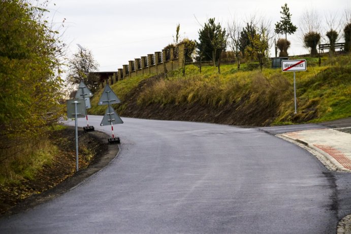 Dřevohostice dokončily opravu silnice