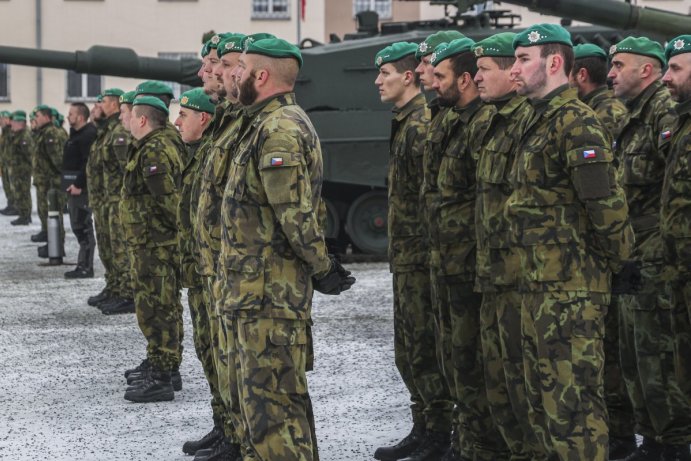 Tankisté mají prvního Leoparda. Ocelová pěst posílí