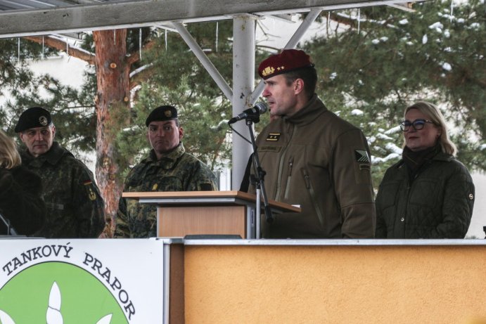 Tankisté mají prvního Leoparda. Ocelová pěst posílí