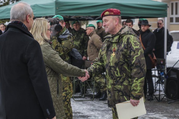 Tankisté mají prvního Leoparda. Ocelová pěst posílí