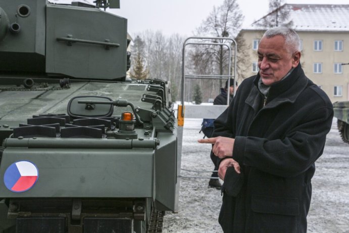 Tankisté mají prvního Leoparda. Ocelová pěst posílí