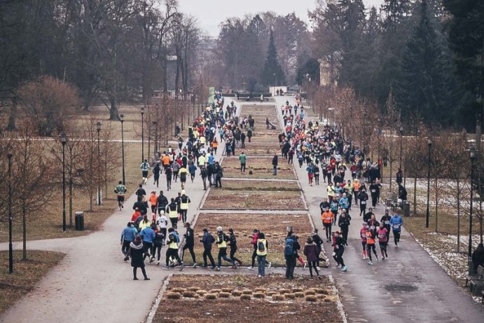 Běžci v Olomouci zaplnili Smetanovy sady