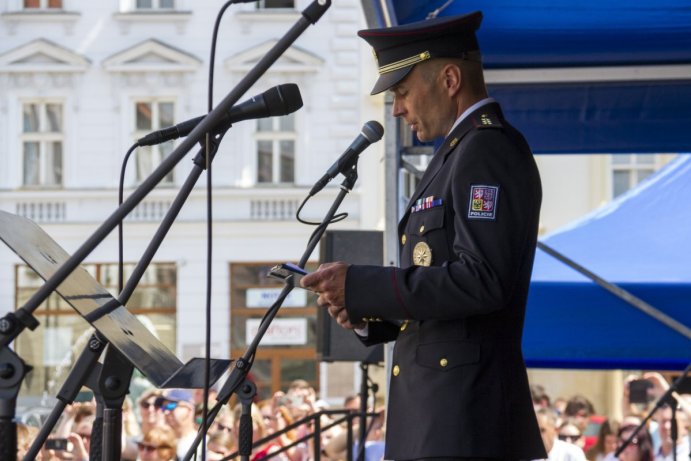 Stovky nových policistů a hasičů nově dohlíží na bezpečnost v Olomouckém kraji